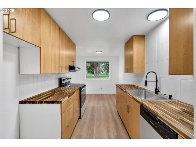 398 21ST St, Salem, OR 97301