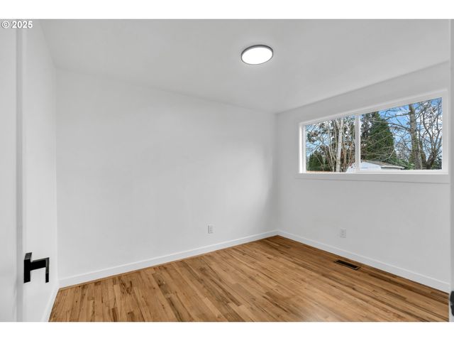 398 21ST St, Salem, OR 97301