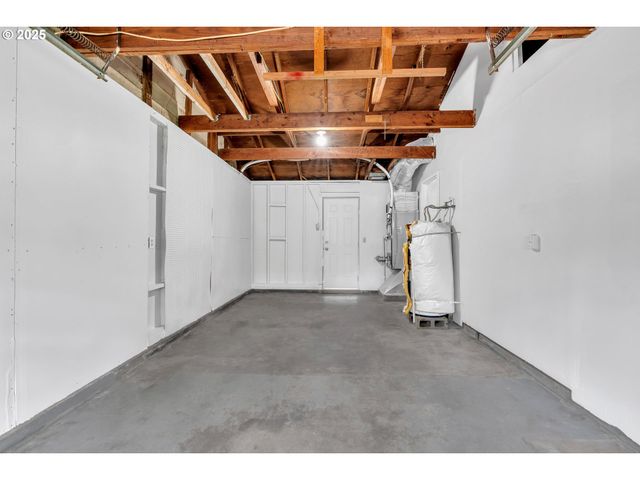 398 21ST St, Salem, OR 97301