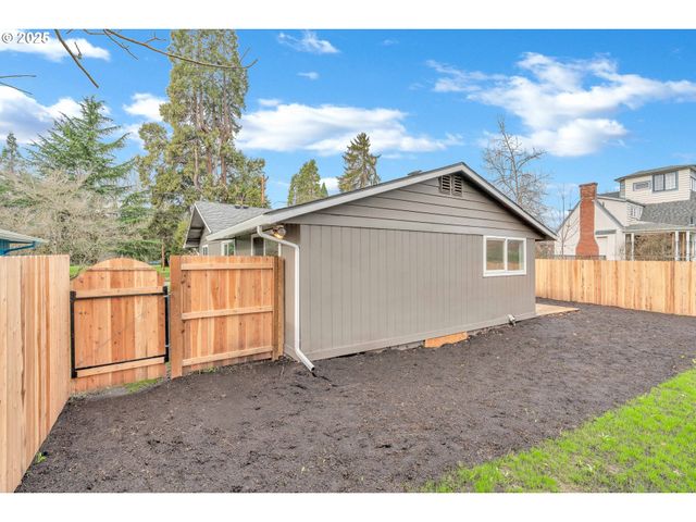 398 21ST St, Salem, OR 97301