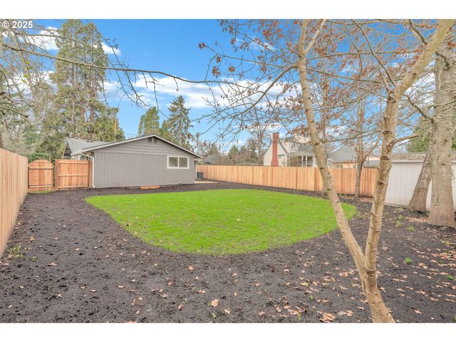 398 21ST St, Salem, OR 97301