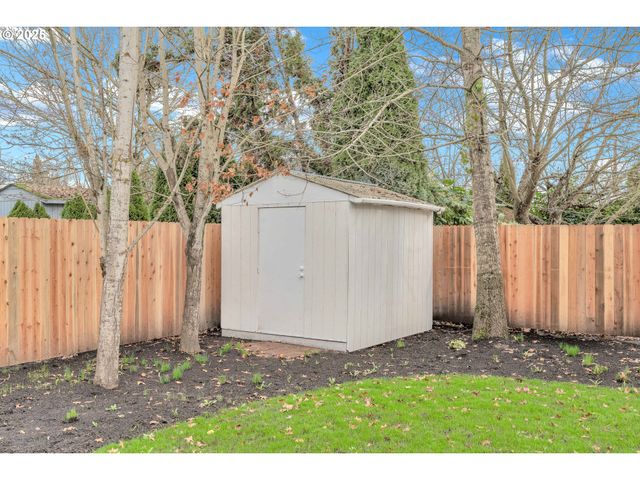 398 21ST St, Salem, OR 97301