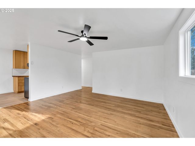 398 21ST St, Salem, OR 97301