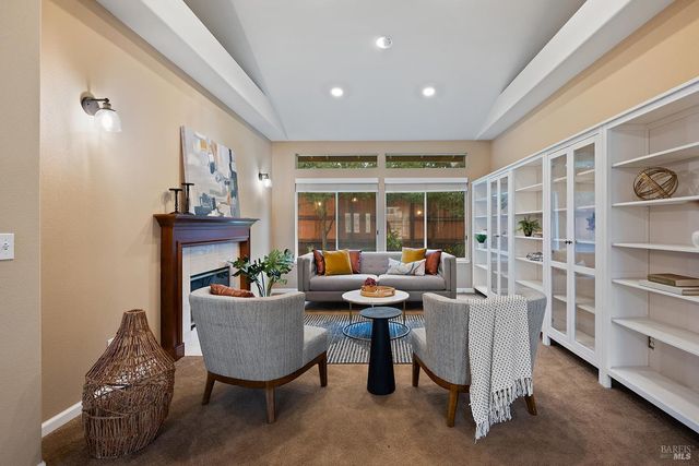 5432 Shallows Pl E, Santa Rosa, CA 95409