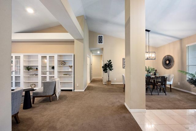 5432 Shallows Pl E, Santa Rosa, CA 95409