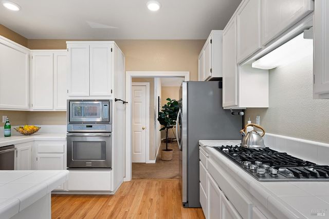 5432 Shallows Pl E, Santa Rosa, CA 95409