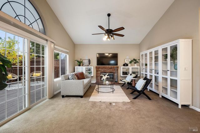 5432 Shallows Pl E, Santa Rosa, CA 95409