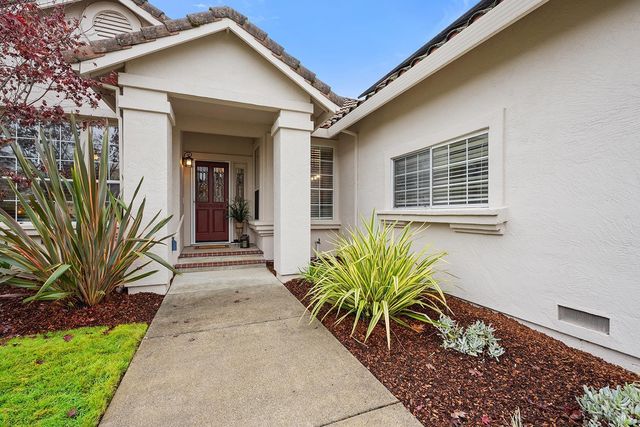 5432 Shallows Pl E, Santa Rosa, CA 95409