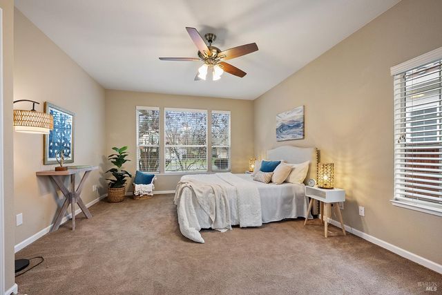 5432 Shallows Pl E, Santa Rosa, CA 95409