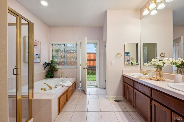 5432 Shallows Pl E, Santa Rosa, CA 95409