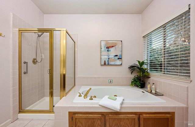 5432 Shallows Pl E, Santa Rosa, CA 95409