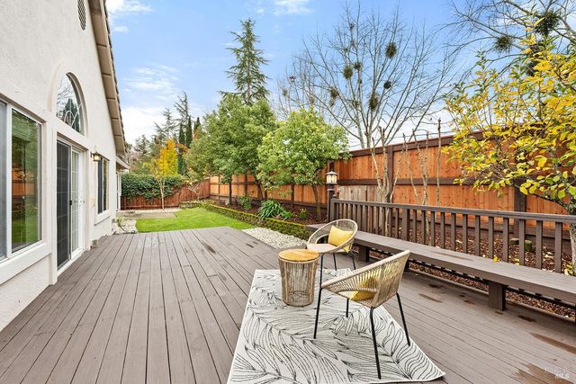 5432 Shallows Pl E, Santa Rosa, CA 95409