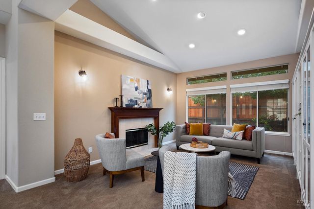 5432 Shallows Pl E, Santa Rosa, CA 95409