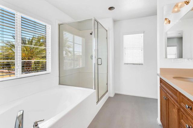 530 Calle Vibrante, Palm Desert, CA 92211