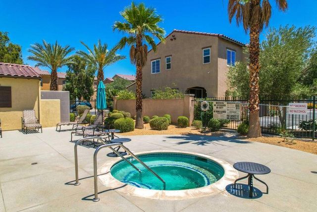 530 Calle Vibrante, Palm Desert, CA 92211