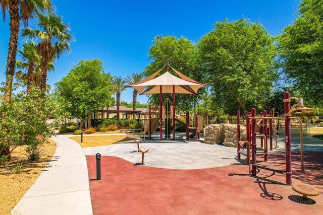 530 Calle Vibrante, Palm Desert, CA 92211