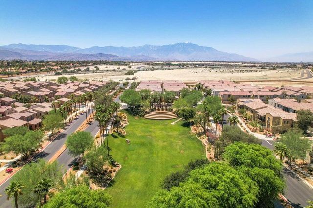 530 Calle Vibrante, Palm Desert, CA 92211