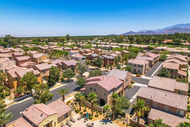 530 Calle Vibrante, Palm Desert, CA 92211