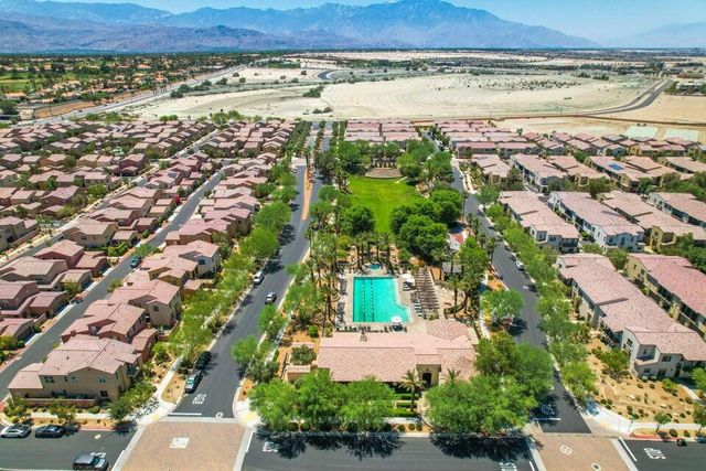 530 Calle Vibrante, Palm Desert, CA 92211