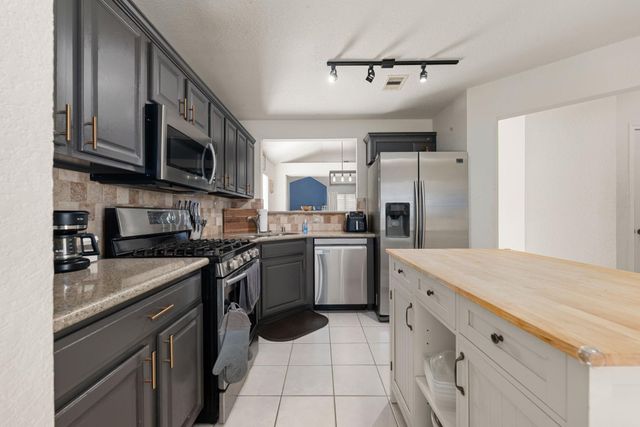 2810 Brookmist Lane, Dickinson, TX 77539