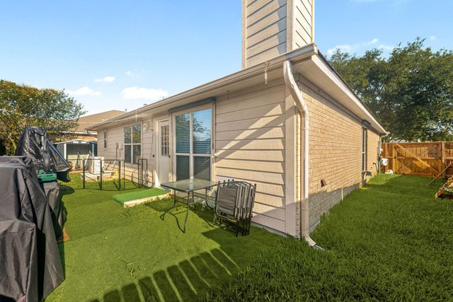 2810 Brookmist Lane, Dickinson, TX 77539