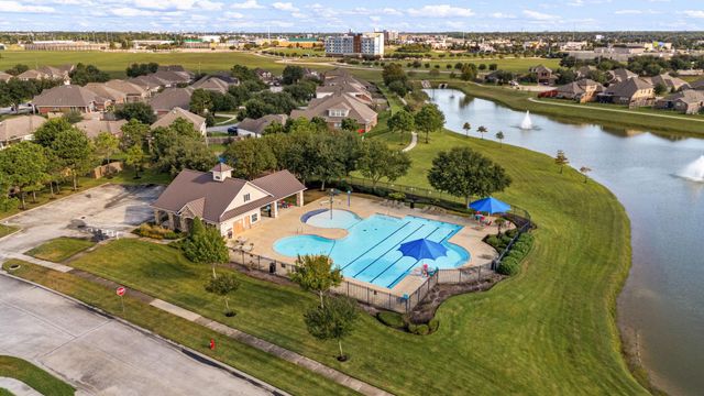 2810 Brookmist Lane, Dickinson, TX 77539