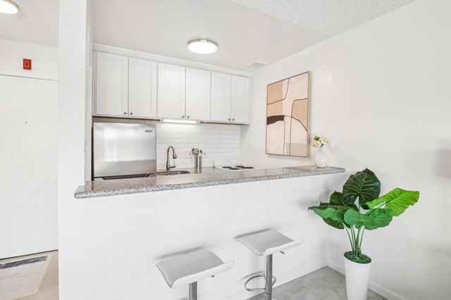 814 N Delaware Street 504, San Mateo, CA 94401