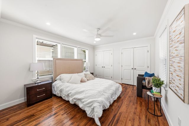 827 Westmount Avenue, Dallas, TX 75211