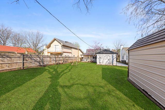 827 Westmount Avenue, Dallas, TX 75211