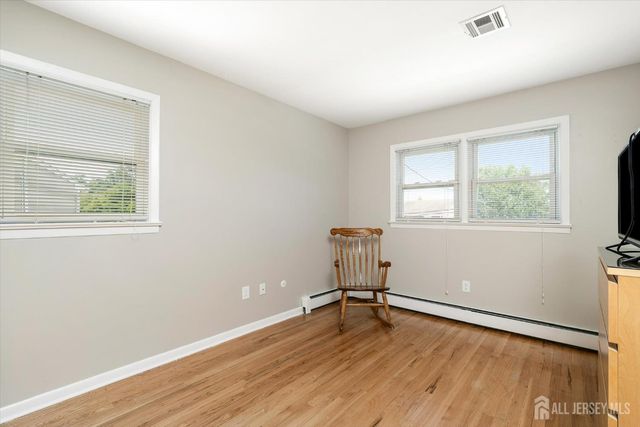 5 Ridgeview Road, Jamesburg, NJ 08831