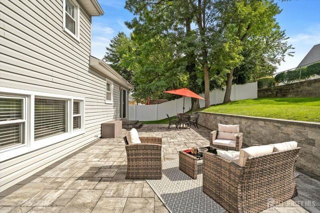 5 Ridgeview Road, Jamesburg, NJ 08831