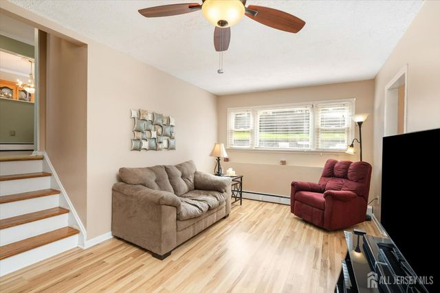 5 Ridgeview Road, Jamesburg, NJ 08831
