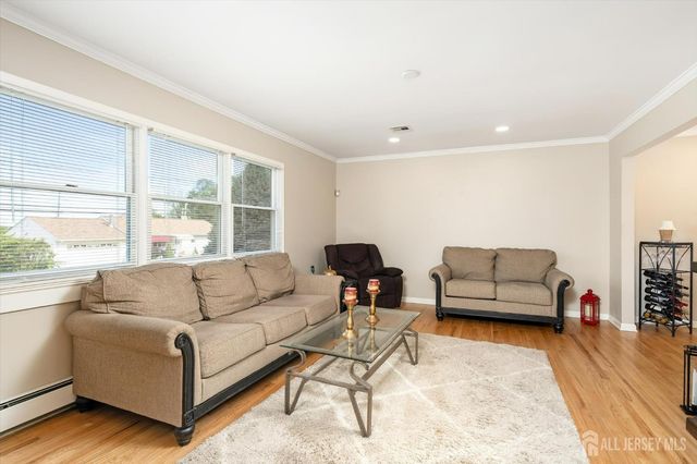 5 Ridgeview Road, Jamesburg, NJ 08831