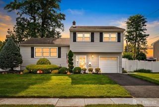 5 Ridgeview Road, Jamesburg, NJ 08831