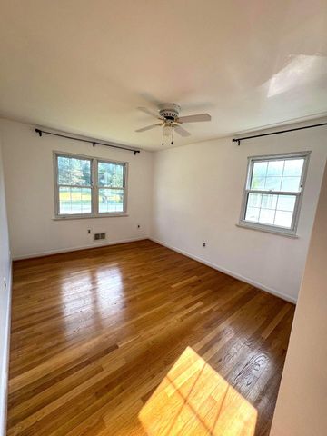 1234 PLEASANT VALLEY DR, Catonsville, MD 21228