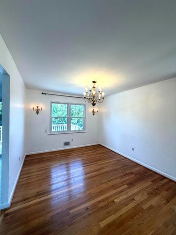 1234 PLEASANT VALLEY DR, Catonsville, MD 21228