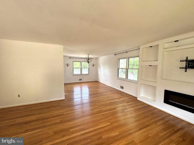 1234 PLEASANT VALLEY DR, Catonsville, MD 21228