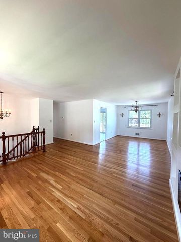 1234 PLEASANT VALLEY DR, Catonsville, MD 21228