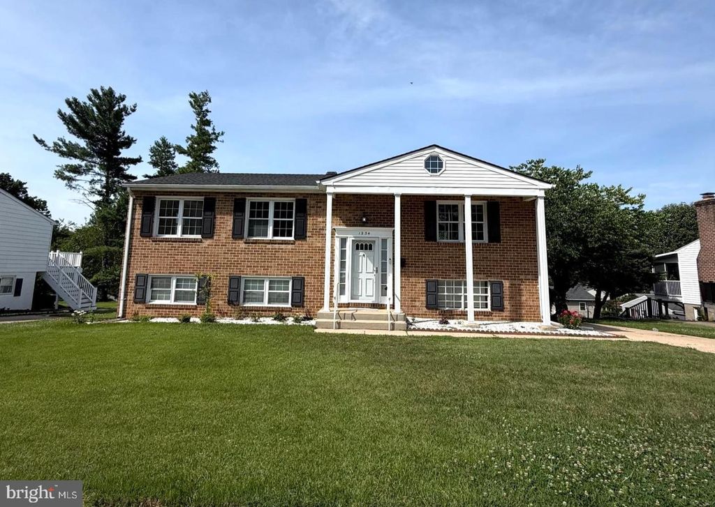 1234 PLEASANT VALLEY DR, Catonsville, MD 21228