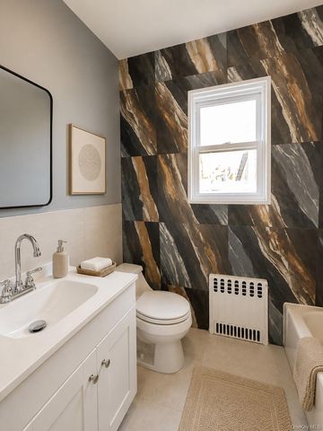 4 Jarvis Court, Far Rockaway, NY 11691