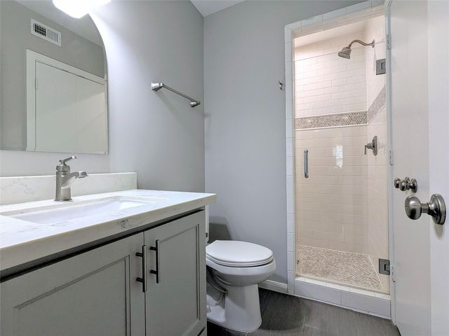 5022 Lamonte Lane, Houston, TX 77092