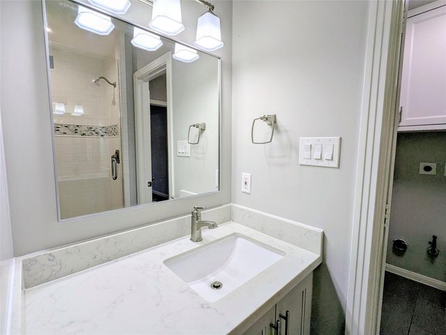 5022 Lamonte Lane, Houston, TX 77092