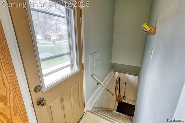 13194 Burgundy Avenue, Warren, MI 48089