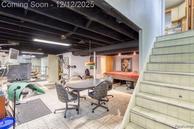 13194 Burgundy Avenue, Warren, MI 48089