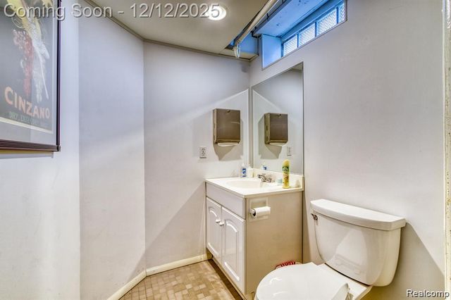 13194 Burgundy Avenue, Warren, MI 48089