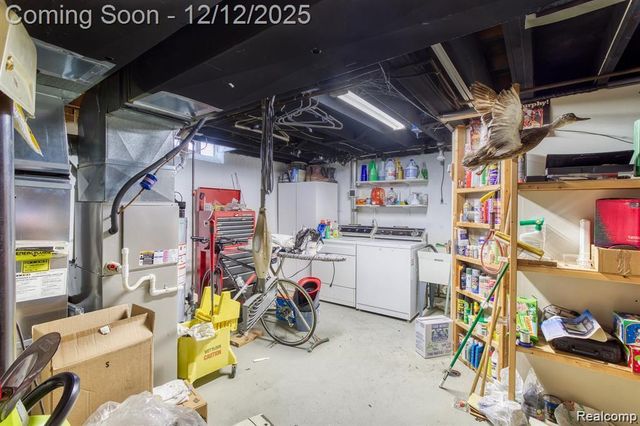 13194 Burgundy Avenue, Warren, MI 48089