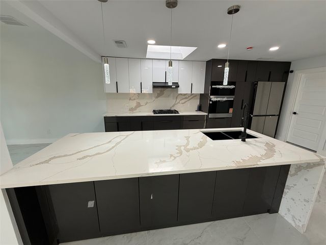 2025 San Miguel Drive, Plano, TX 75074