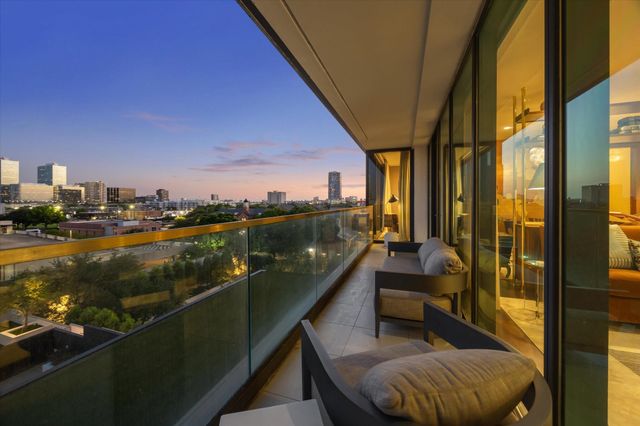 3433 Westheimer Road 504, Houston, TX 77027