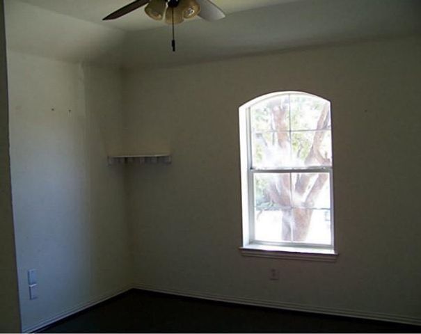 8524 Western Meadows Drive, Fort Worth, TX 76244