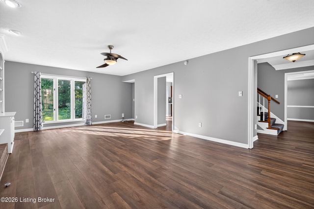 7603 Parkridge Trace, Louisville, KY 40214
